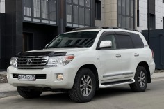 Toyota Land Cruiser 2011